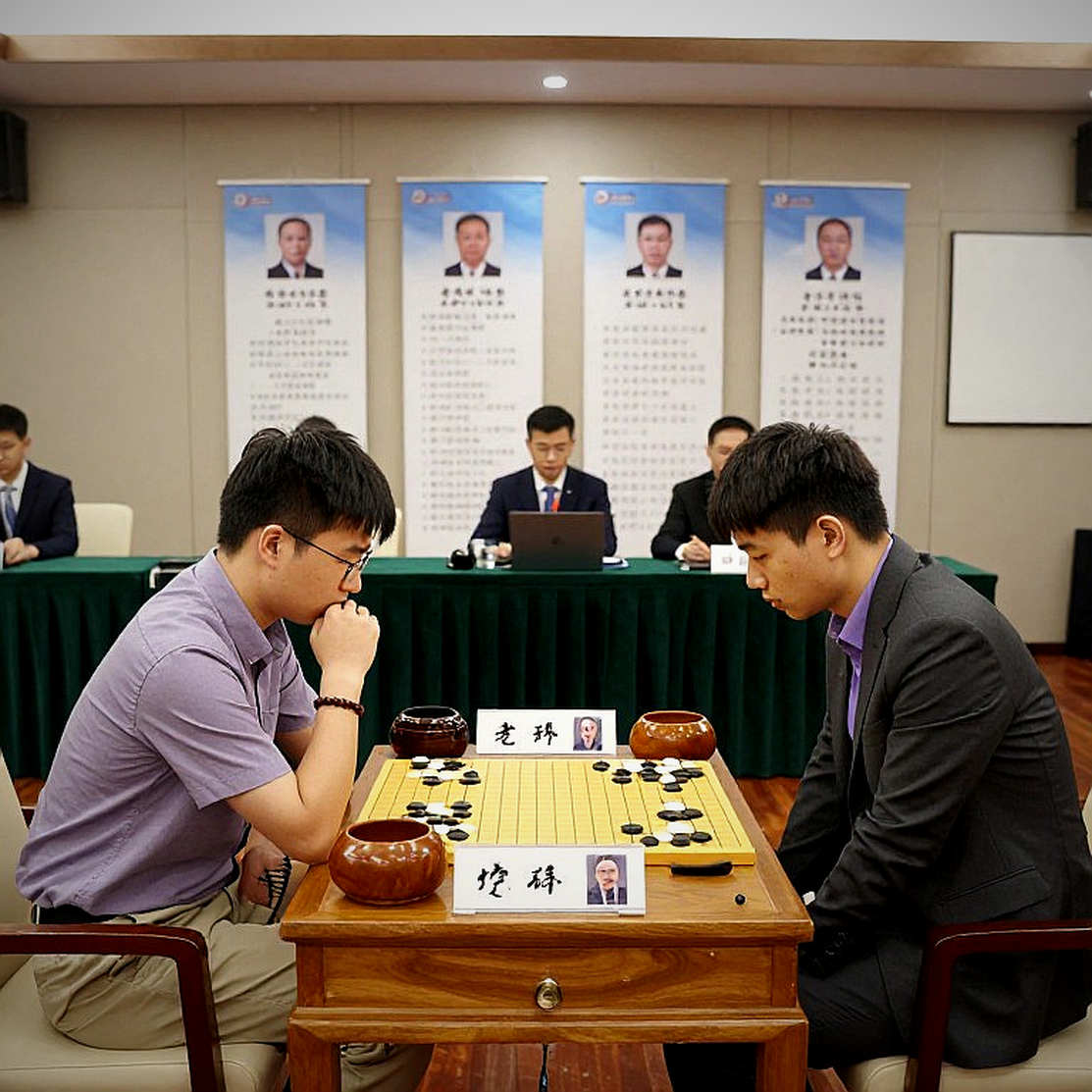 Total Chess và hệ thống tính điểm thống nhất: một tiêu đề không có thân bài