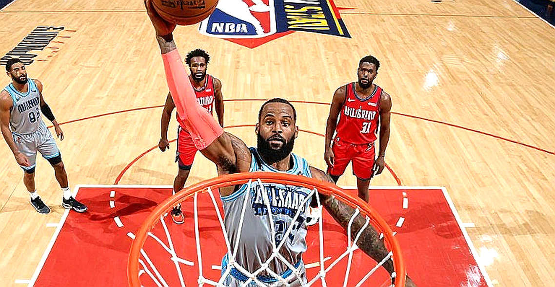 Evan Fournier, Thomas Walkup và khoảng trống không nằm trên bảng điểm