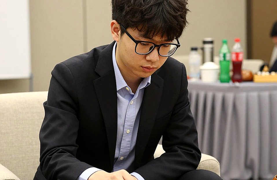 ChessBase Magazine #225: Tỷ số 15/16 của tuyển nữ Trung Quốc ở Samarkand và nghề bán lại trận đấu