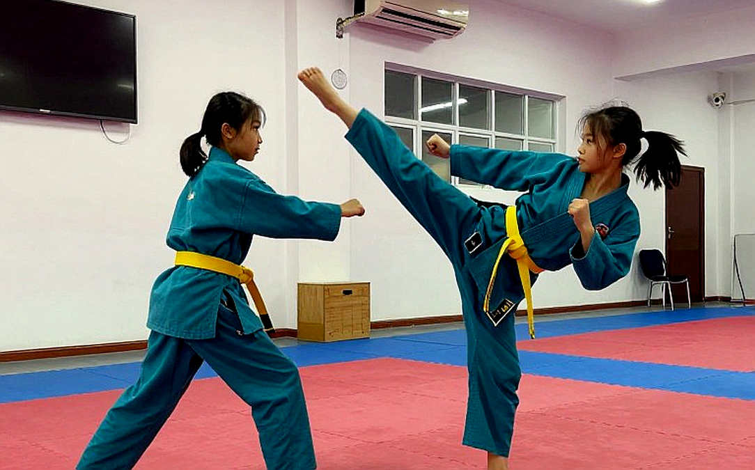Lò Thị Phung thua đau ở ASIAD: Bài học về nhịp độ và cánh cửa MMA Việt Nam